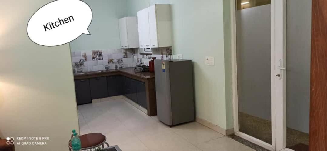 Oyo 74401 Aster Garden Suites Delhi  Exteriör bild